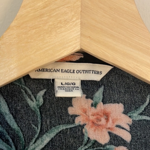 American‎ Eagle Floral Crop Tie Top - Picture 3 of 7